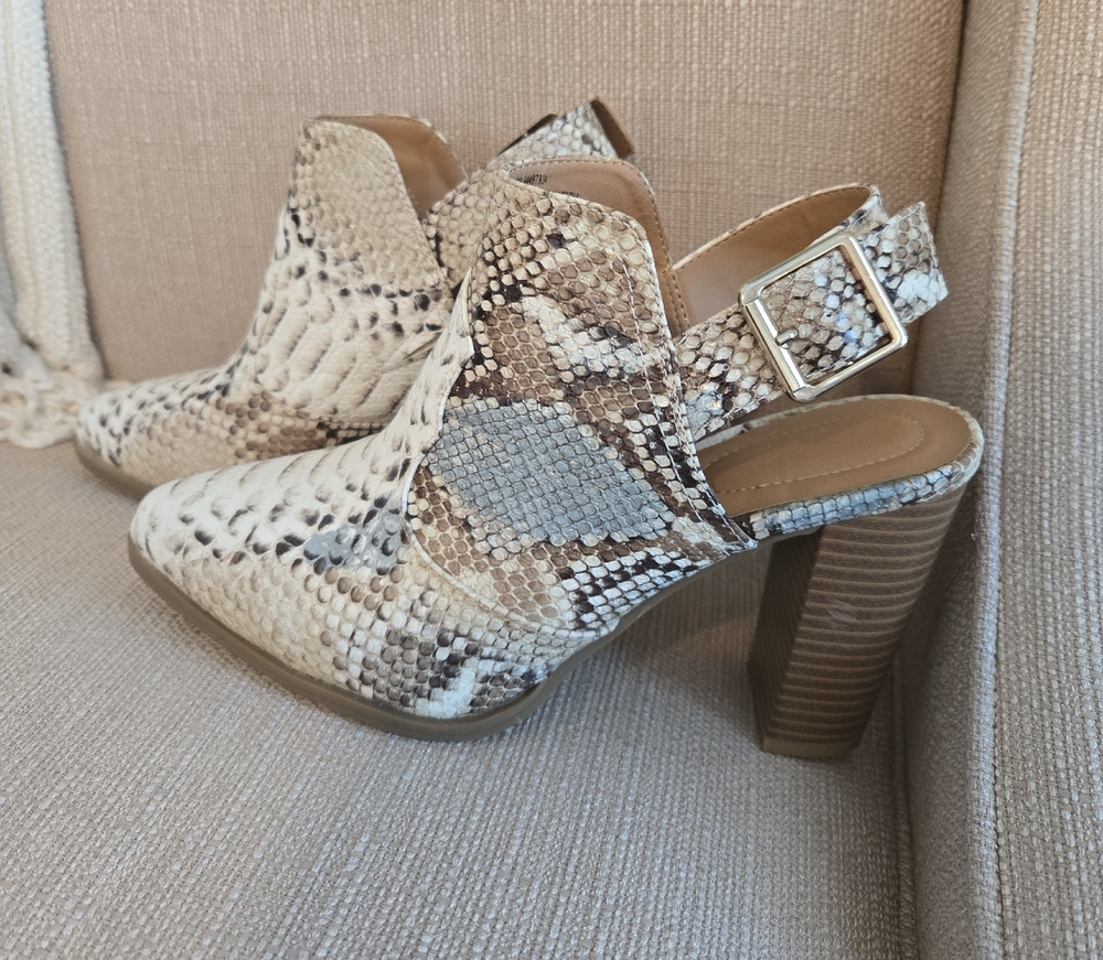 Snake-like Booties, EXTRA CUTE 8